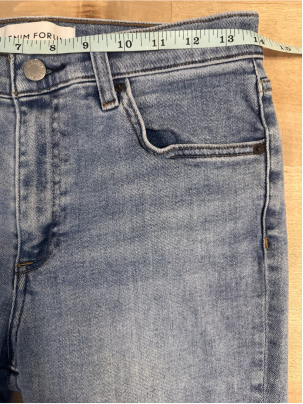 Aritzia Denim Forum The Donna mid Rise Flare Jeans Light Wash Size 30L Sz 29 - Picture 6 of 15
